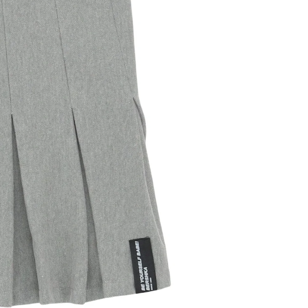 (NWOT) Bershka Be Yourself Babe! Gray Half Pleat Tennis Skirt - XS